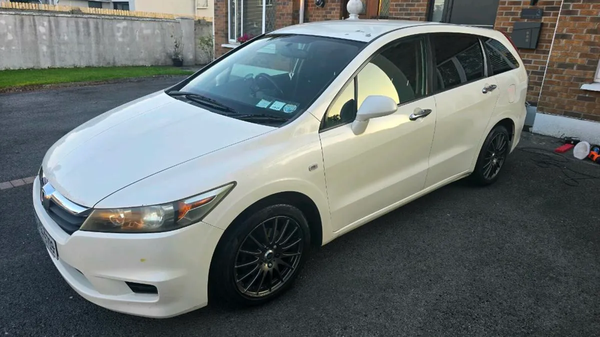 Honda Stream Fresh NCT - Image 2