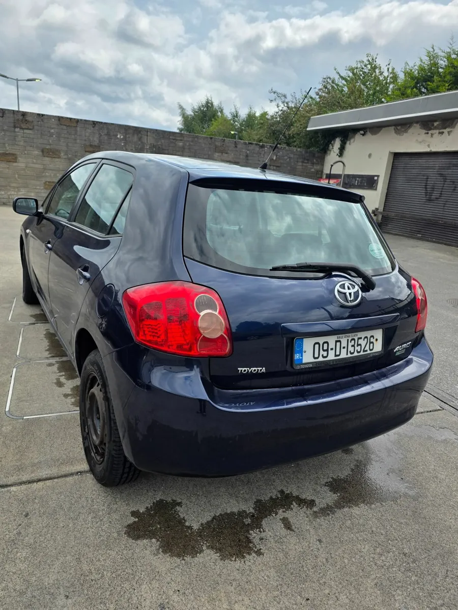 Toyota Auris 2009 - Image 3