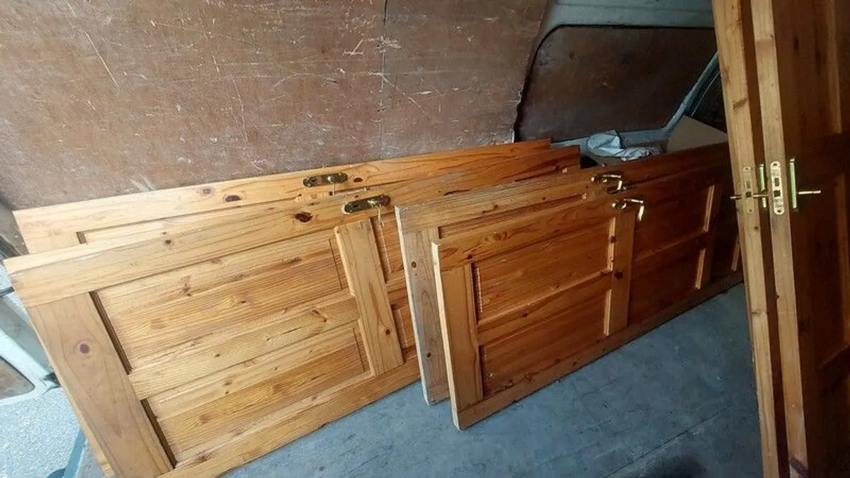 Solid pine wood doors - Image 3