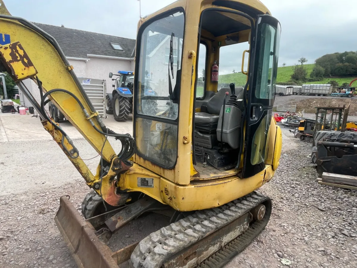 Komatsu pc20r 2.5 ton digger - Image 4