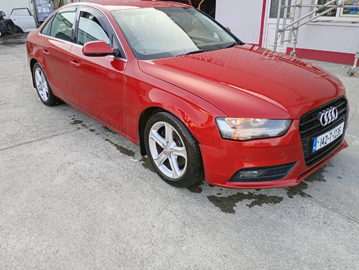 Audi A4 2014 - Image 2