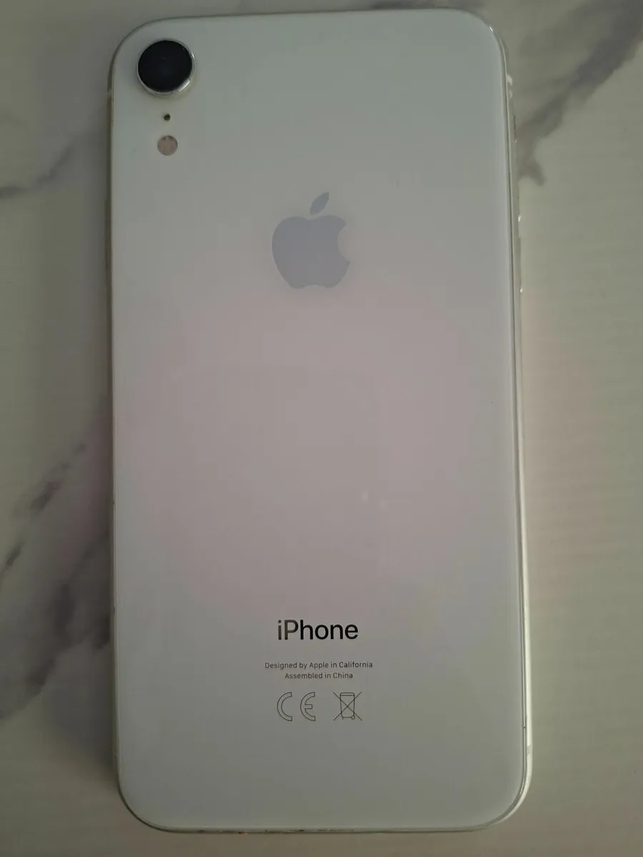 iPhone XR 64GB - Image 1