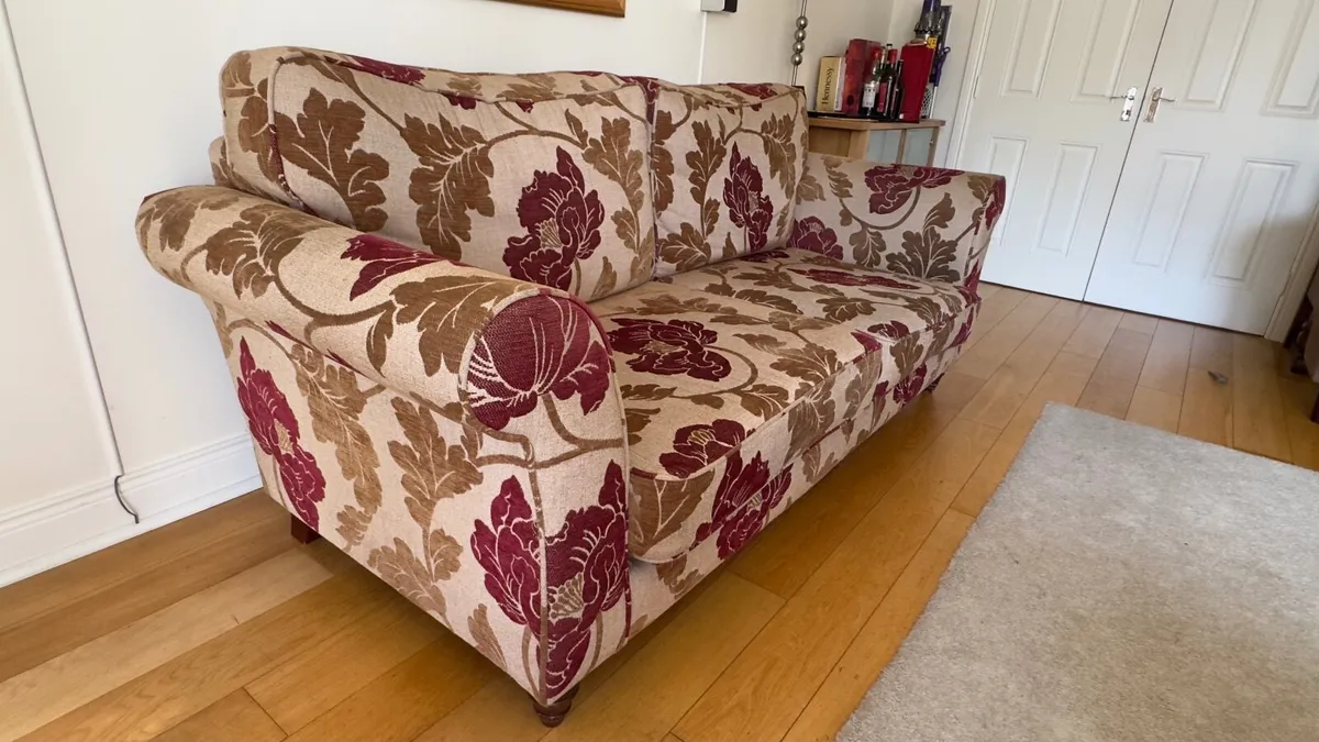 3 seater and 2.5 seater Couches - Image 4