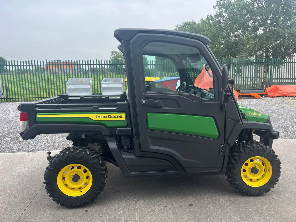 2023 John Deere XUV865M Gator  Only 275 Hours - Image 1