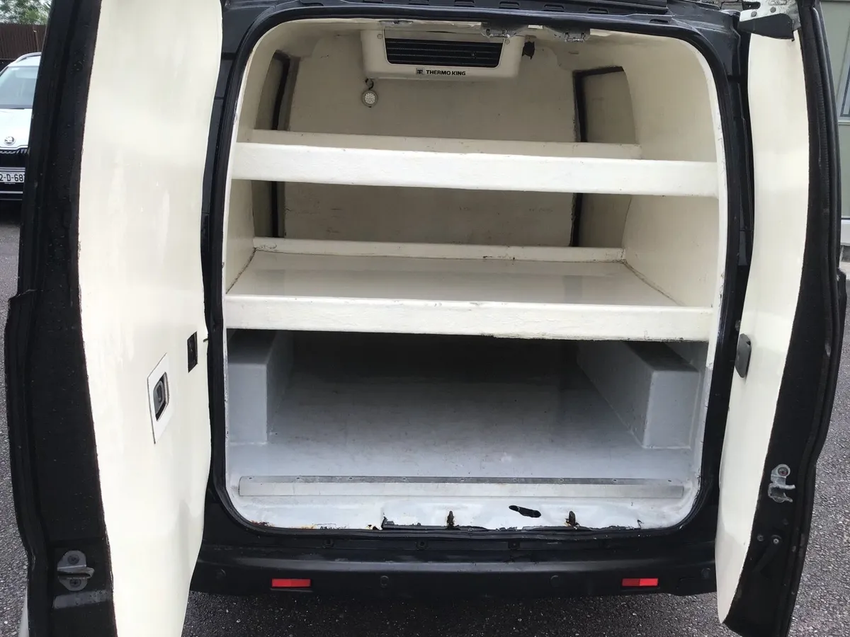 Nissan NV200 2011 - Image 1