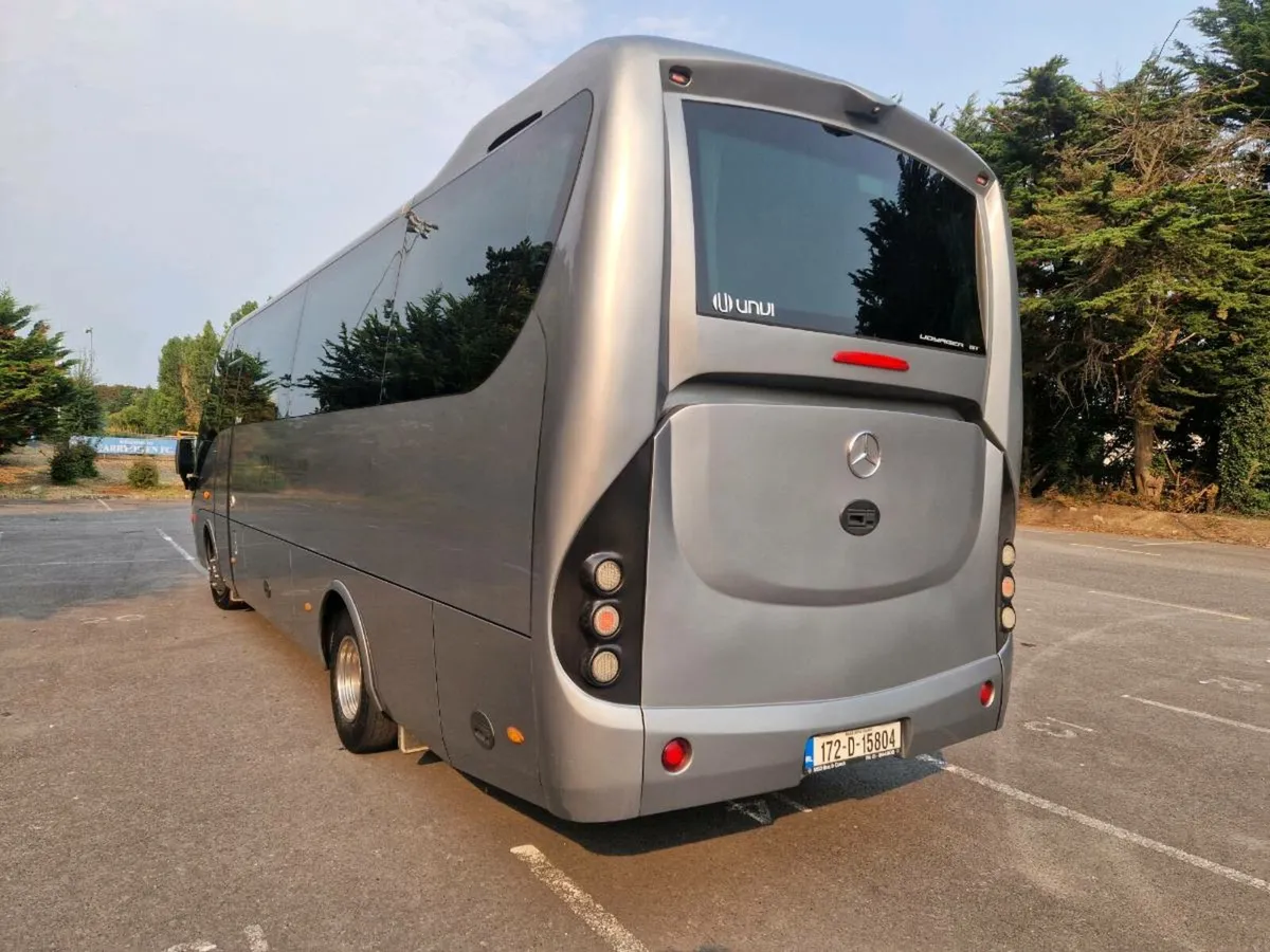 Mercedes Unvi Voyager - Image 2