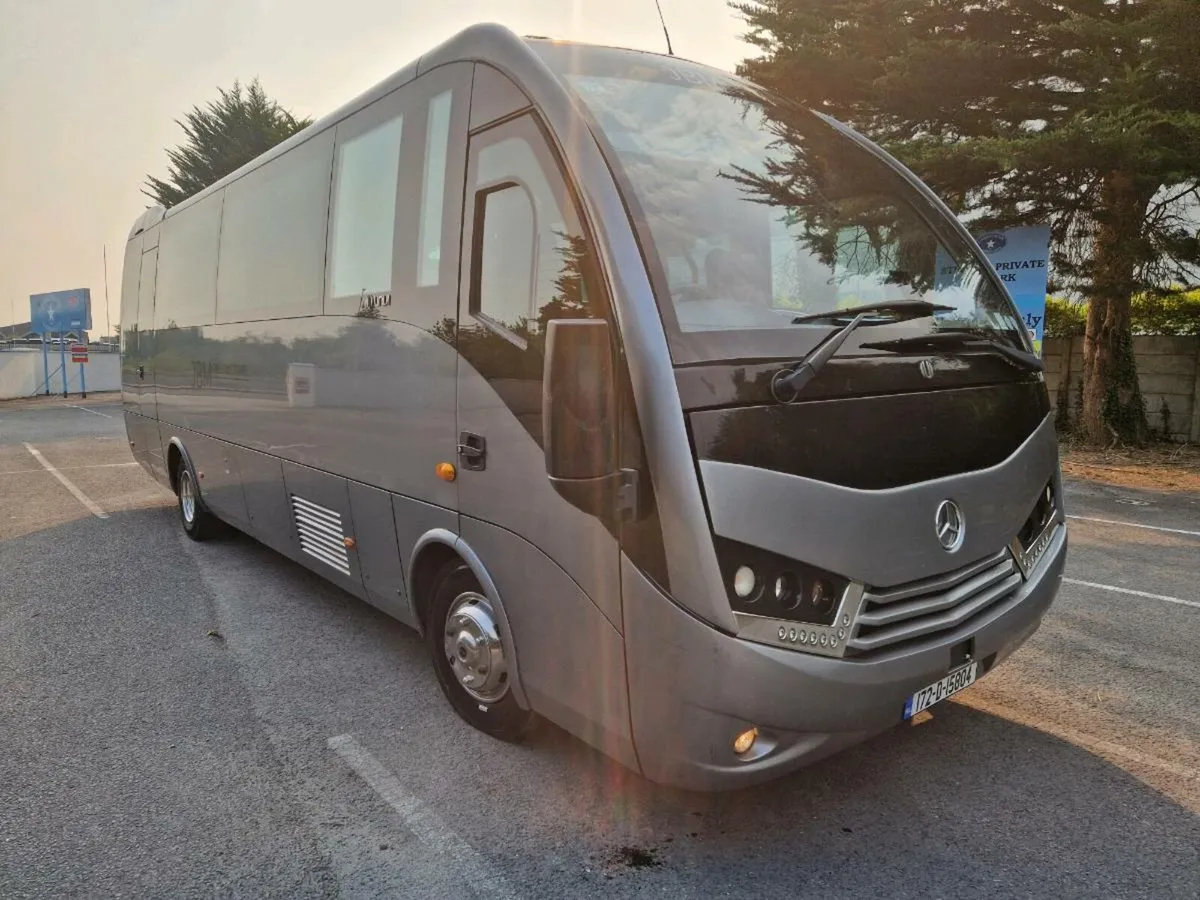 Mercedes Unvi Voyager - Image 4