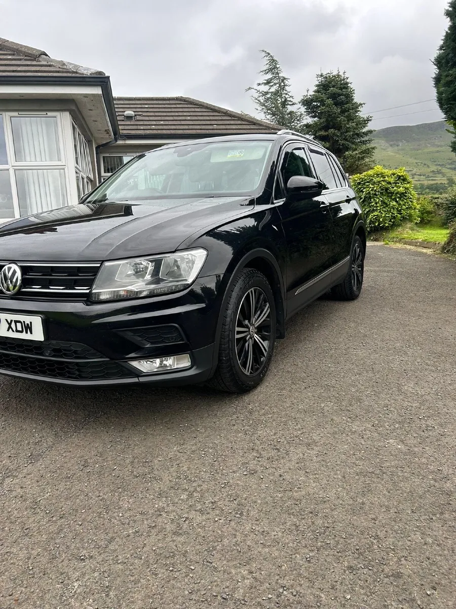 Volkswagen Tiguan 2017 - Image 2