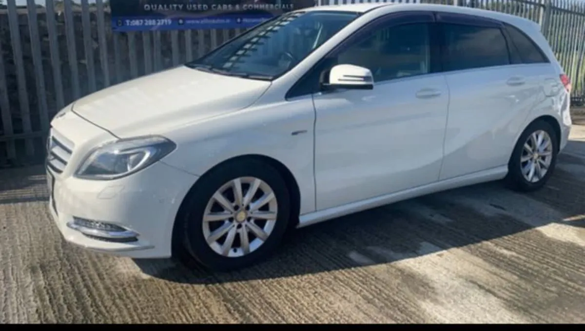 Mercedes Benz B180 Sport Automatic 2012 - Image 1