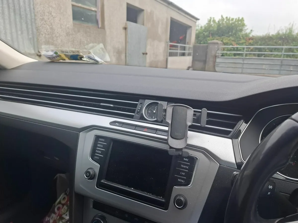 Volkswagen Passat 2015 - Image 3