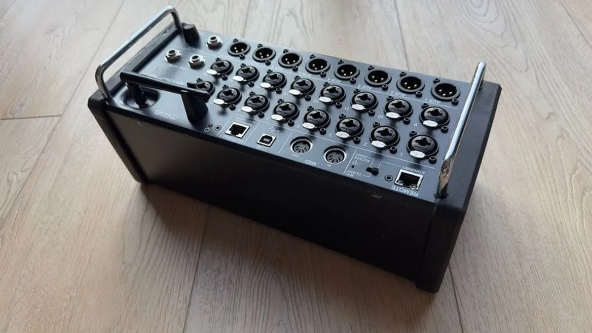 Digital Mixer - Image 1