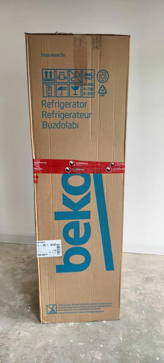 BEKO Pro BCFD473 Integrated 70/30 Fridge Freezer - - Image 3