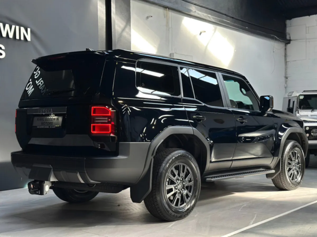 2.8 LWB COMMERCIAL HIGH SPEC - Image 4