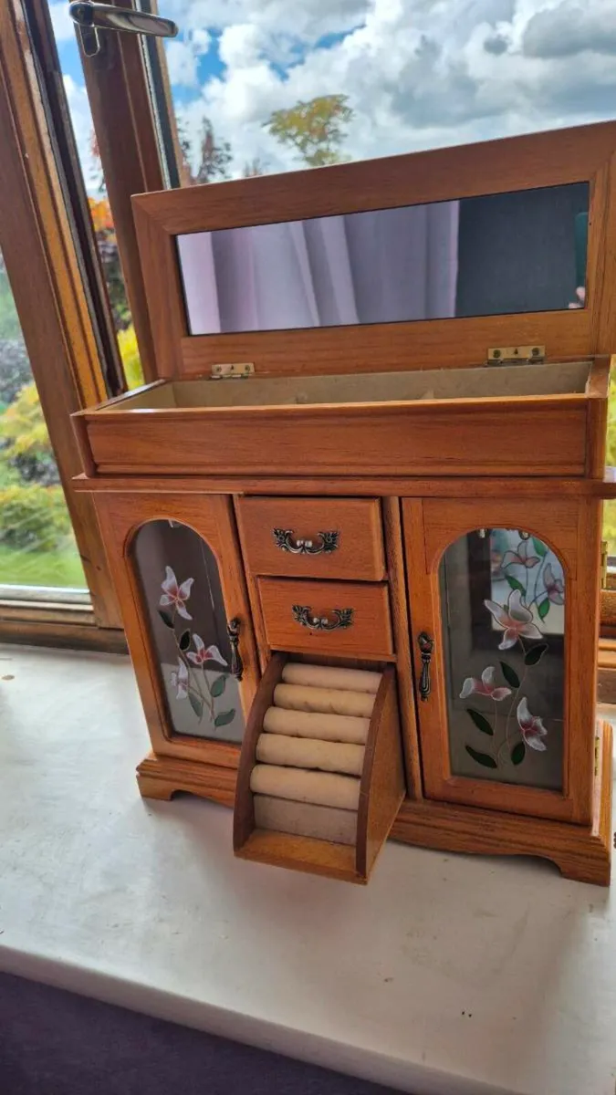 Jewellery box - Image 2