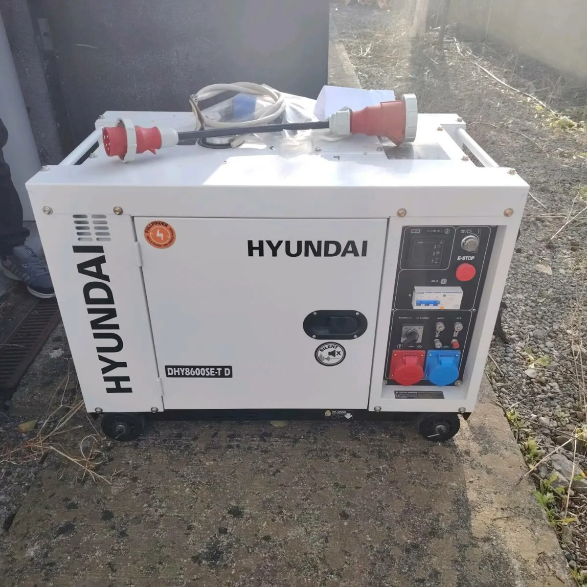Hyundai Full Power Electric Generator Dhy8600se-t - Image 1