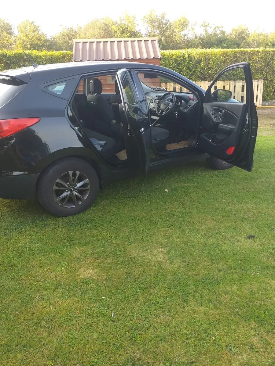 Hyundai ix35 - Image 2