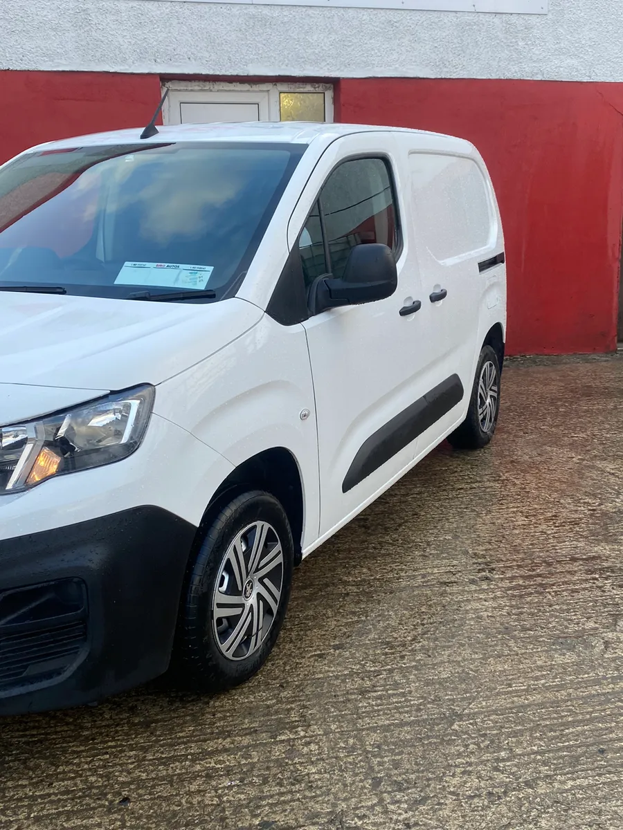 2021 PEUGEOT PARTNER NEW CVRT WARRANTY FINANCE - Image 2