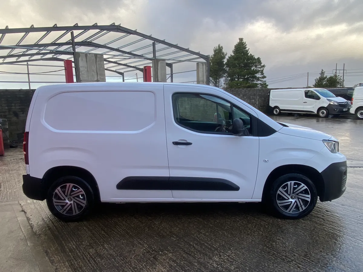 2021 PEUGEOT PARTNER NEW CVRT WARRANTY FINANCE - Image 4