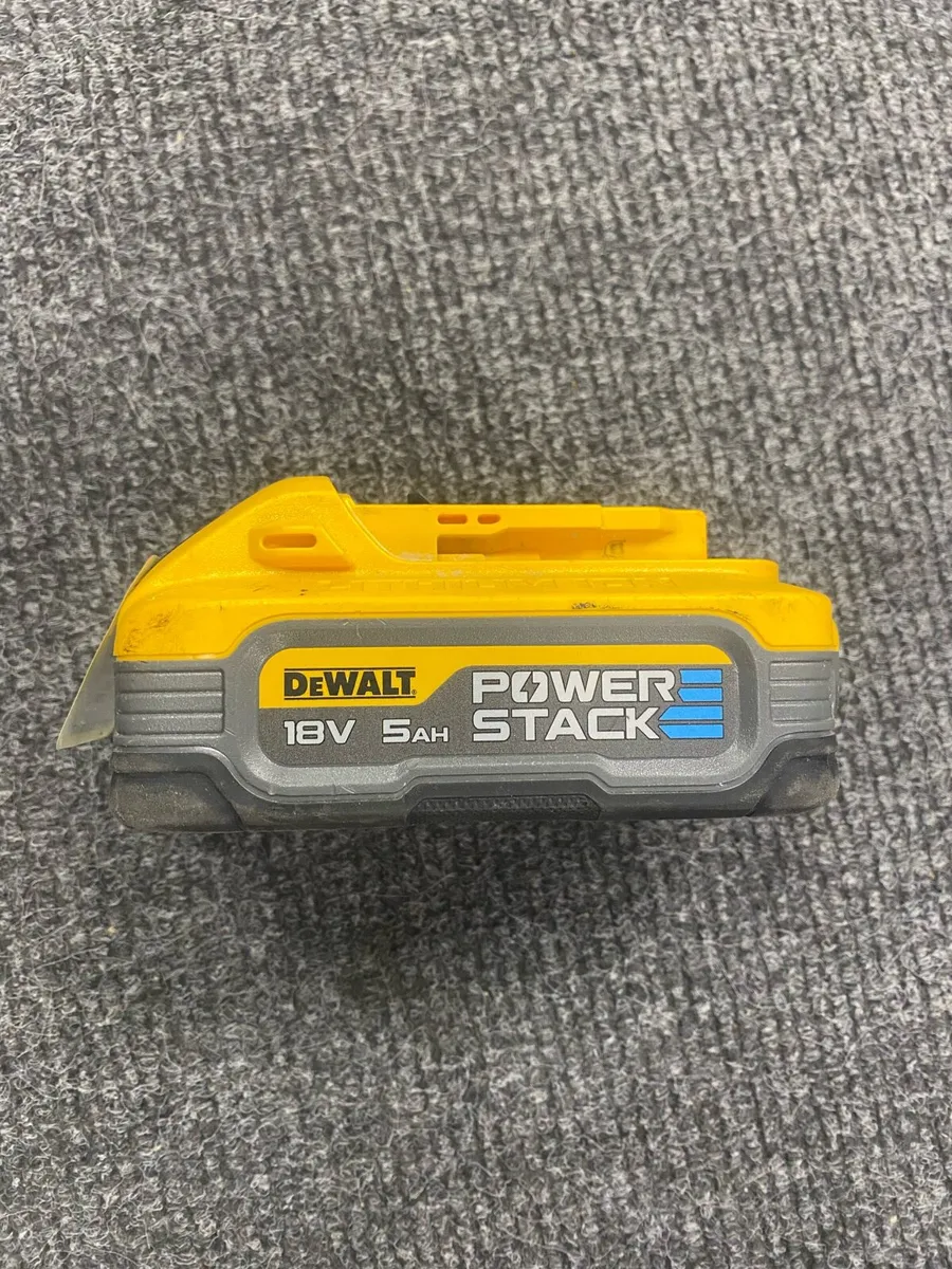 Dewalt Power Stack 18V Battery - Image 1