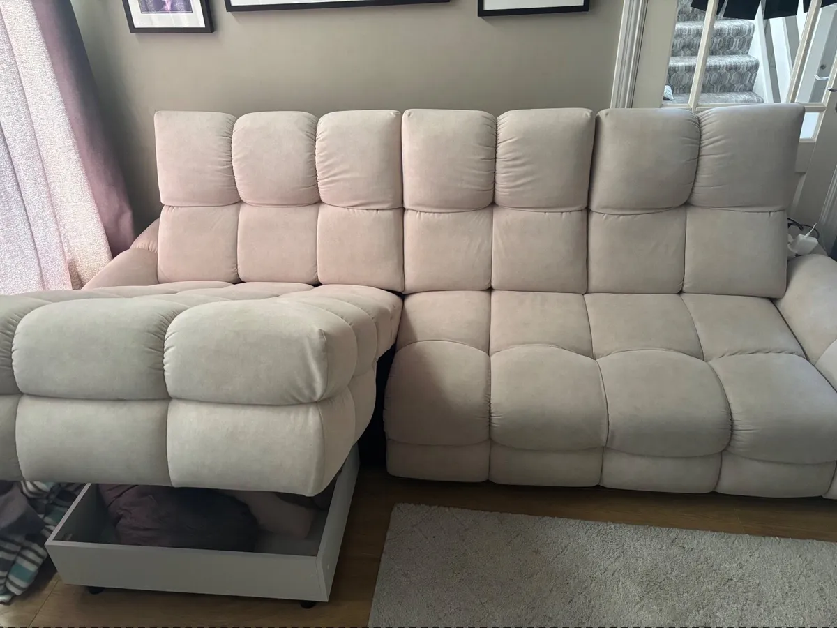 Sofa - Image 4