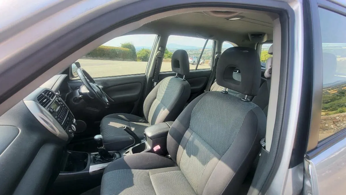 Toyota rav4 - Image 2