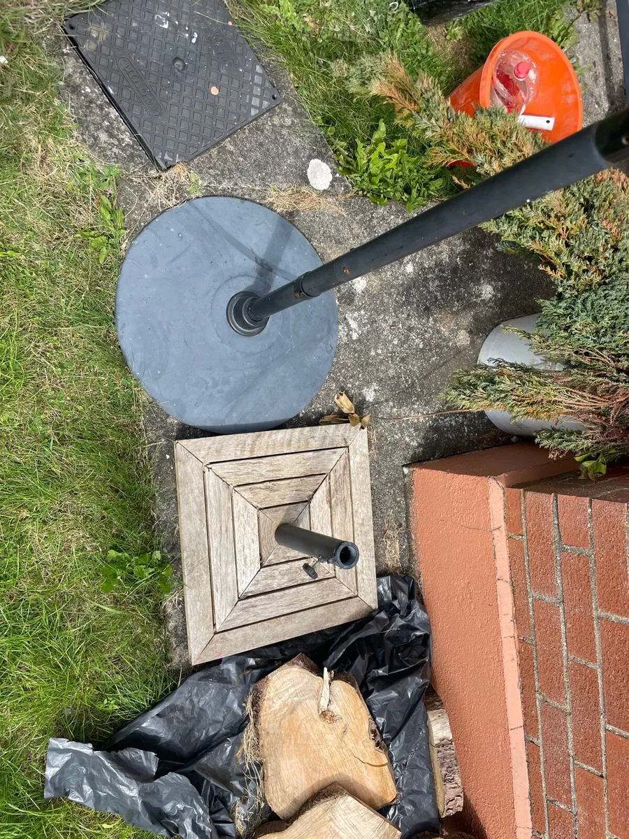 2 parasol stands for garden - Image 1
