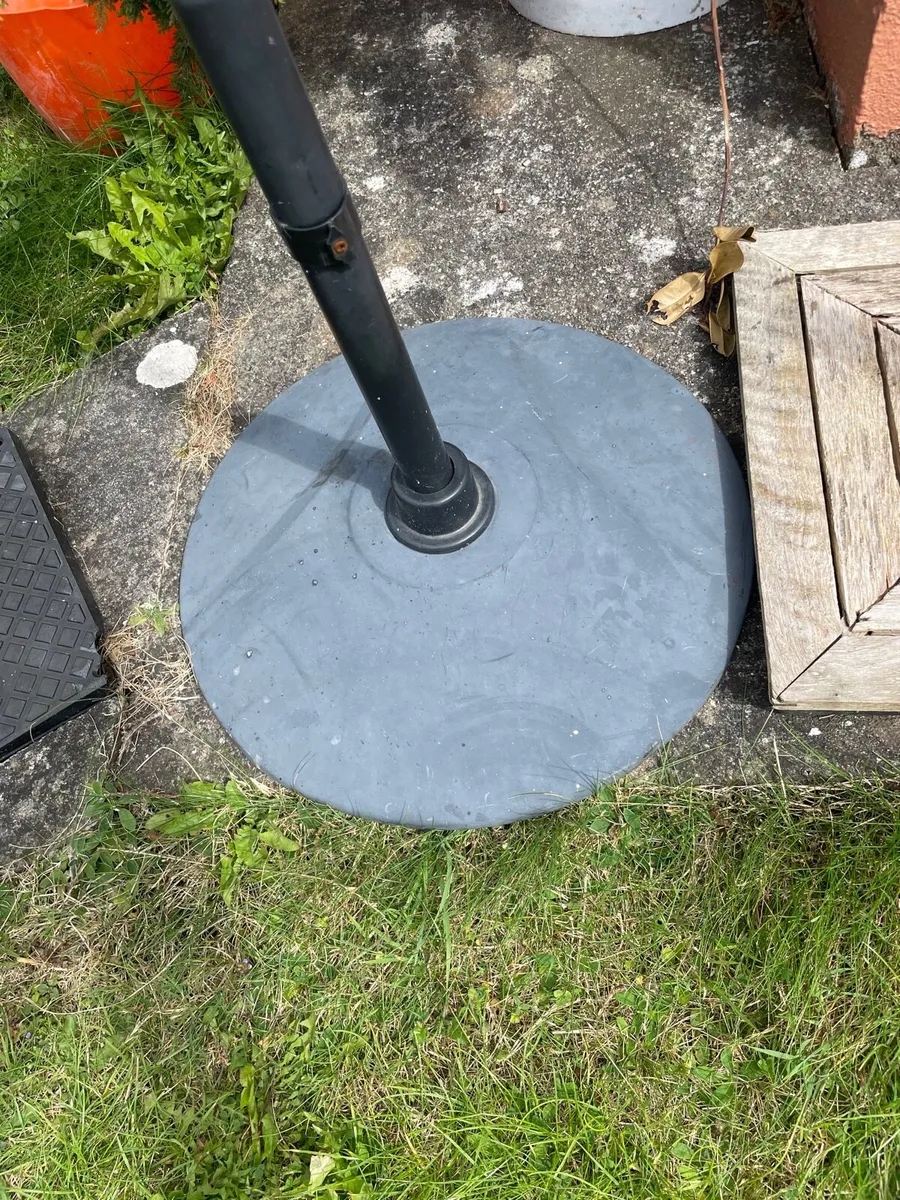 2 parasol stands for garden - Image 2