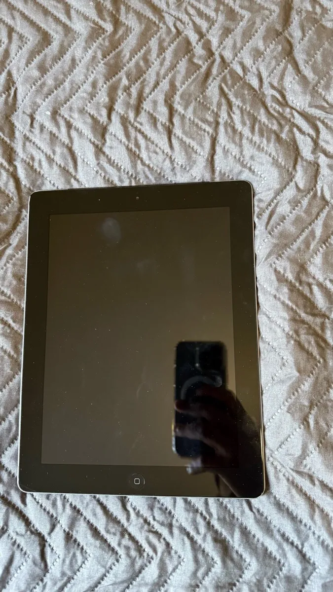 iPad 4th Generation- Model 1459- WiFi+4G - 64 GB - Image 3