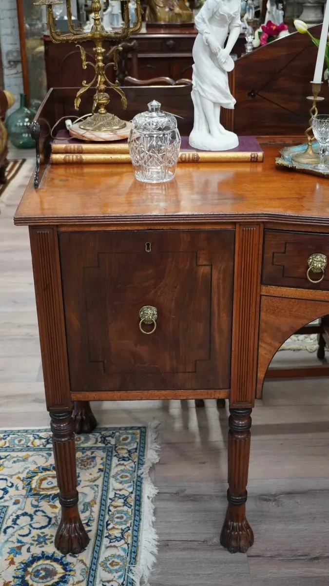🌟 Antique Georgian Sideboard - Image 3