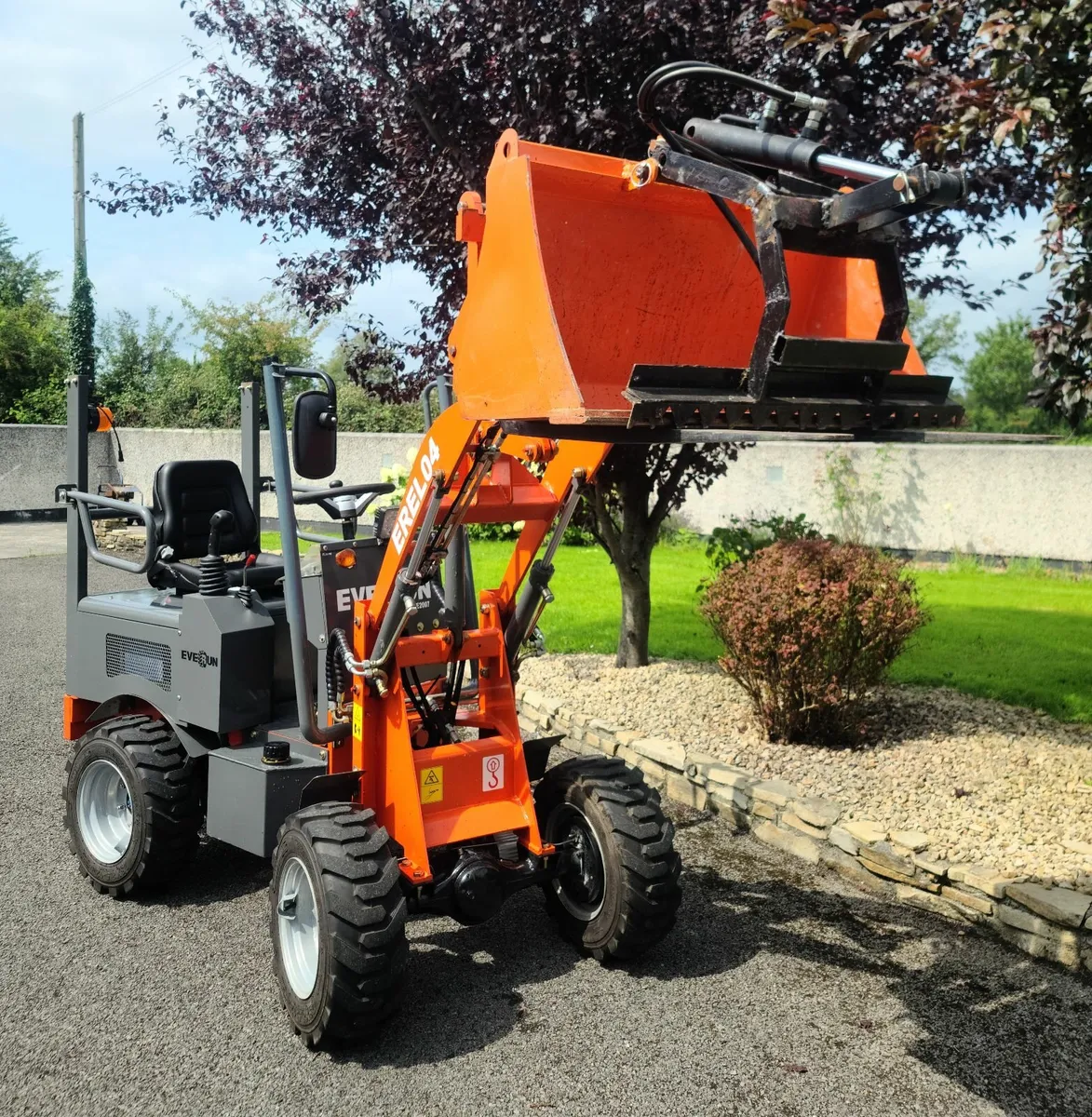 Loader, Skid Steer, Ride on Mower, Digger, Fork, - Image 4