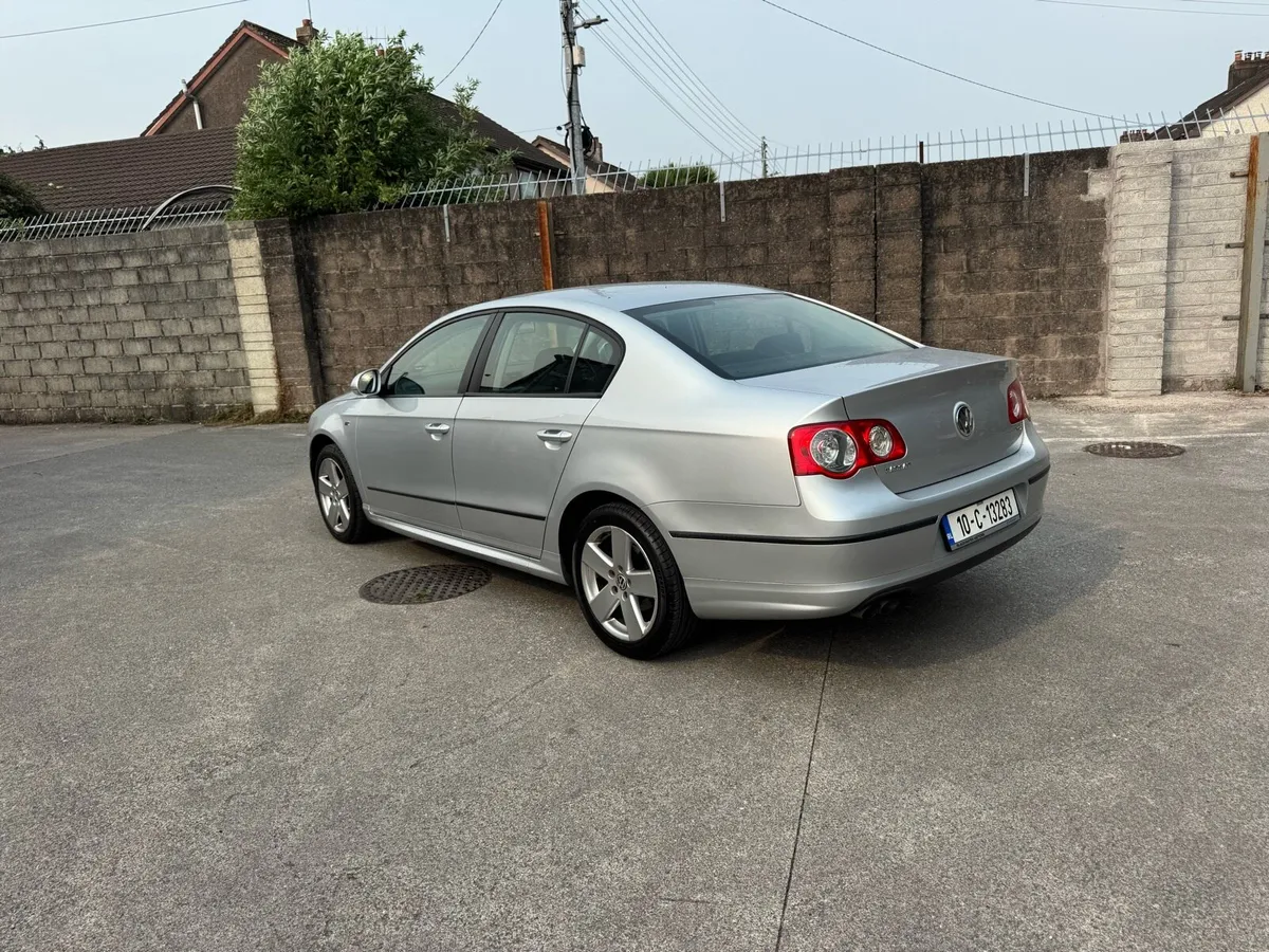 2010 vw Passat high spec 2.0 diesel - Image 2