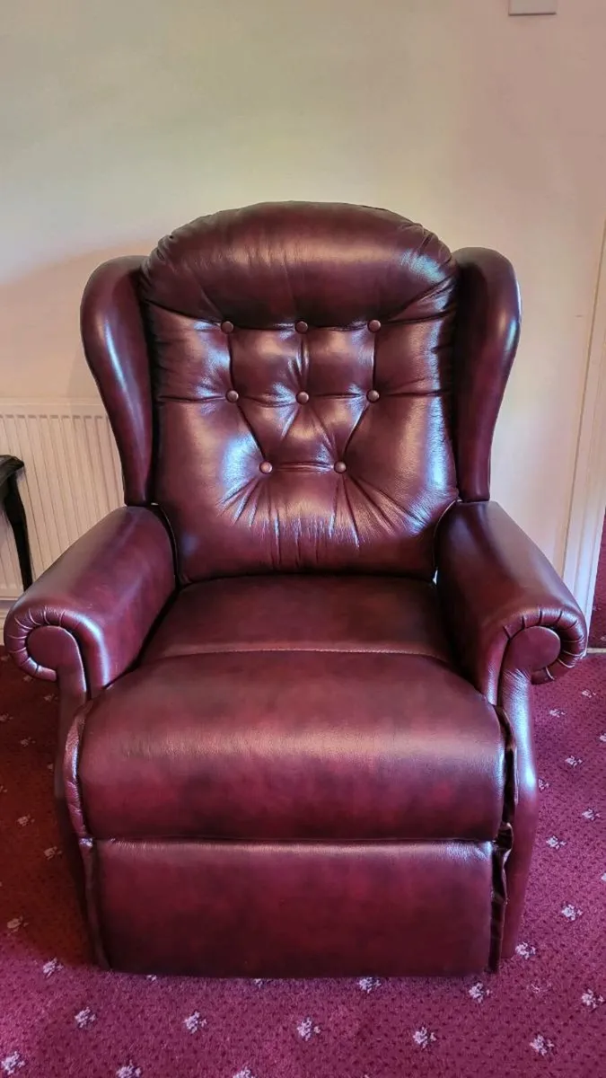 Sherborne Three Piece Leather Suite - Image 3