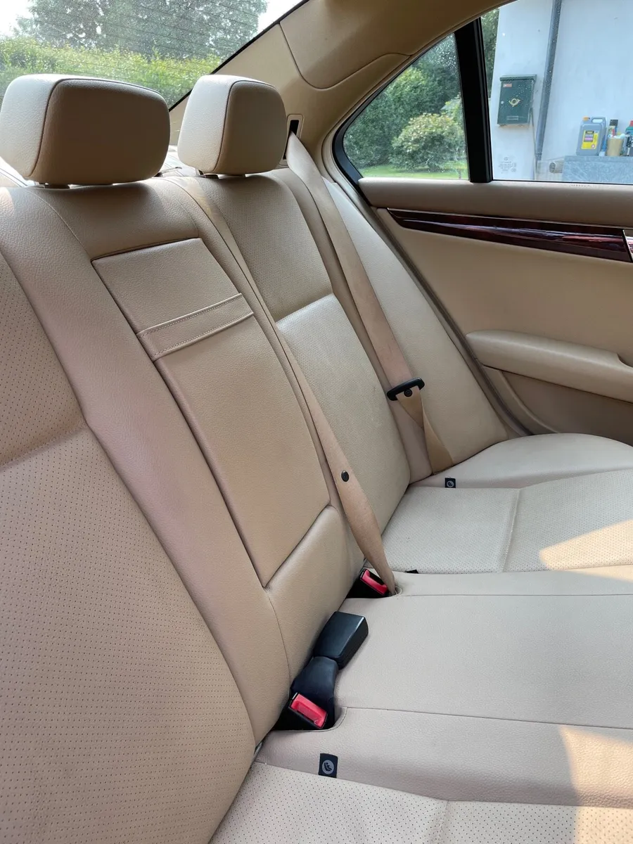 Mercedes C180 2008 - Image 4