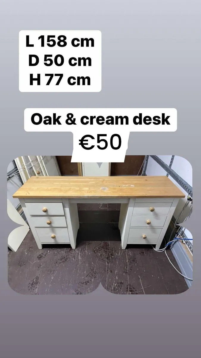 Study desk - Image 1