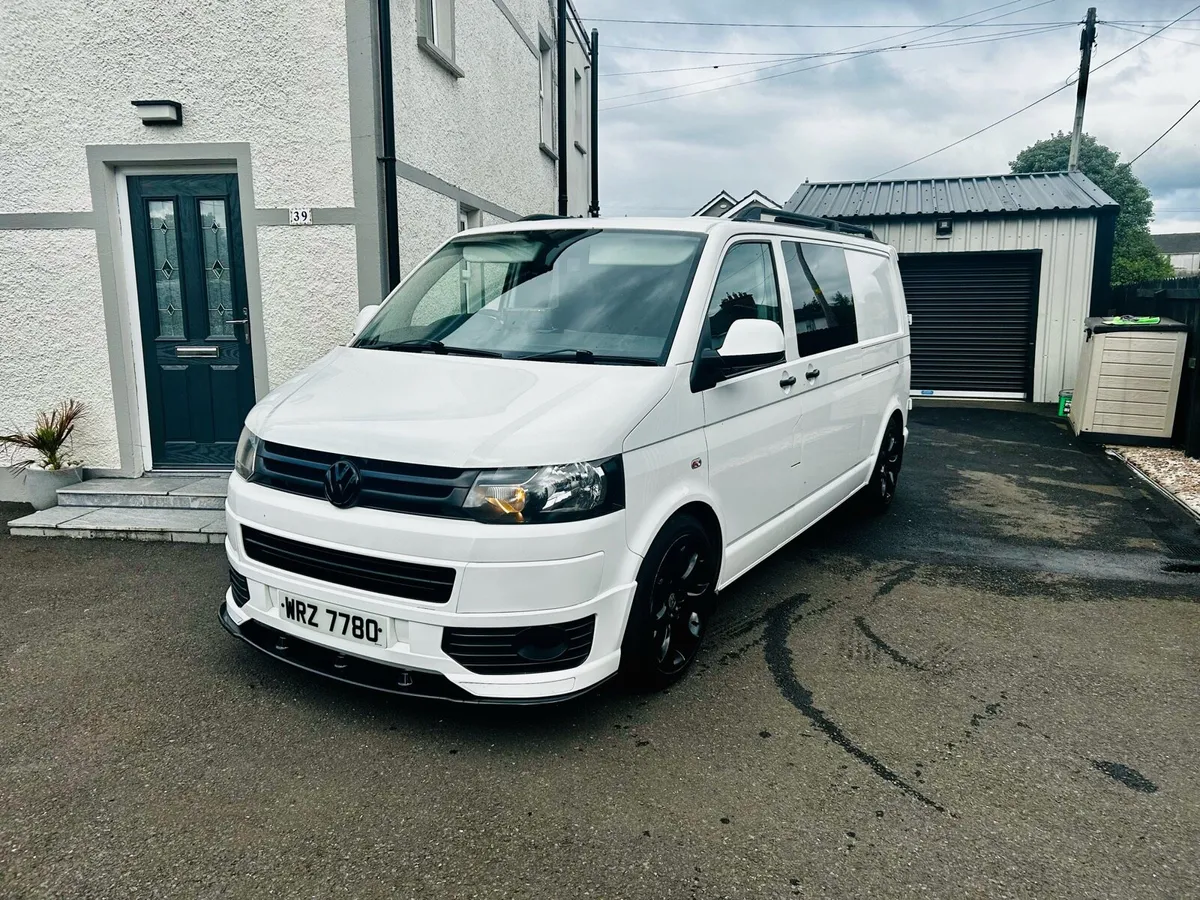 Volkswagen transporter campervan t5.1 2012 - Image 1