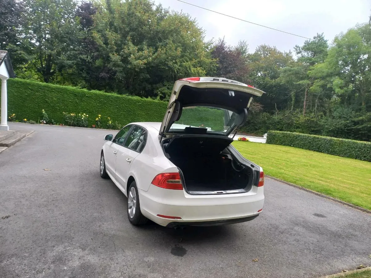 Skoda Superb - Image 3