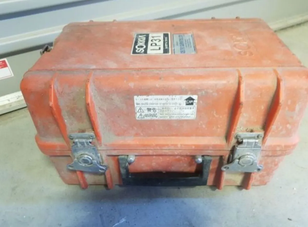 Hard shell case - Image 1