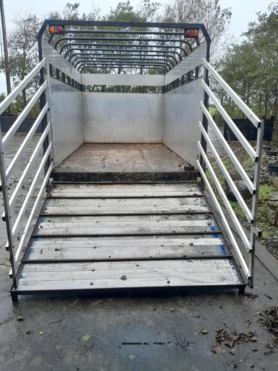 Cattle Trailer - Image 4