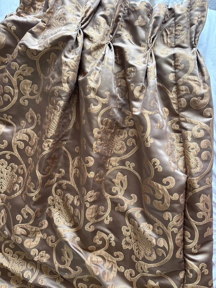 Curtains - Image 1