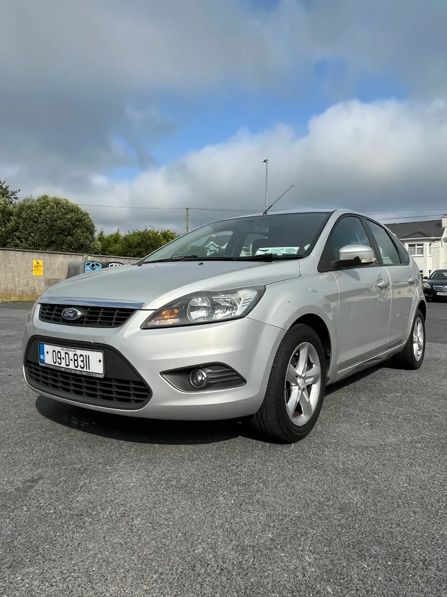 Ford Focus 2009 - Image 2