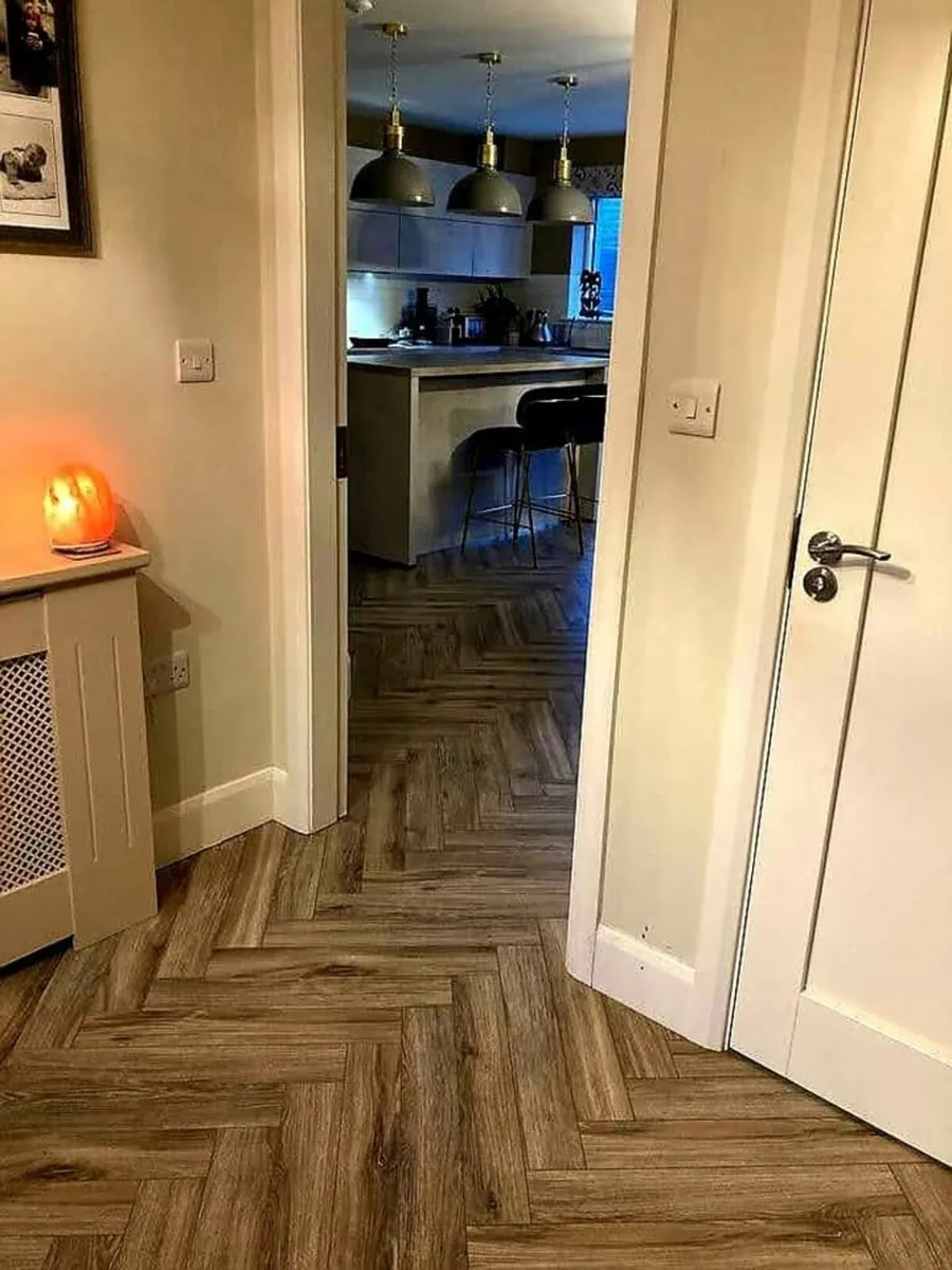 Timber floor fitter - Image 3