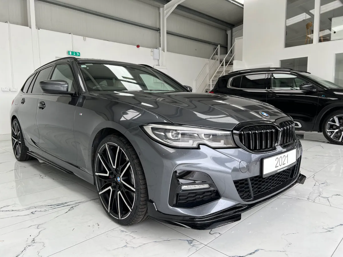 BMW 3-Series 2021 - Image 1