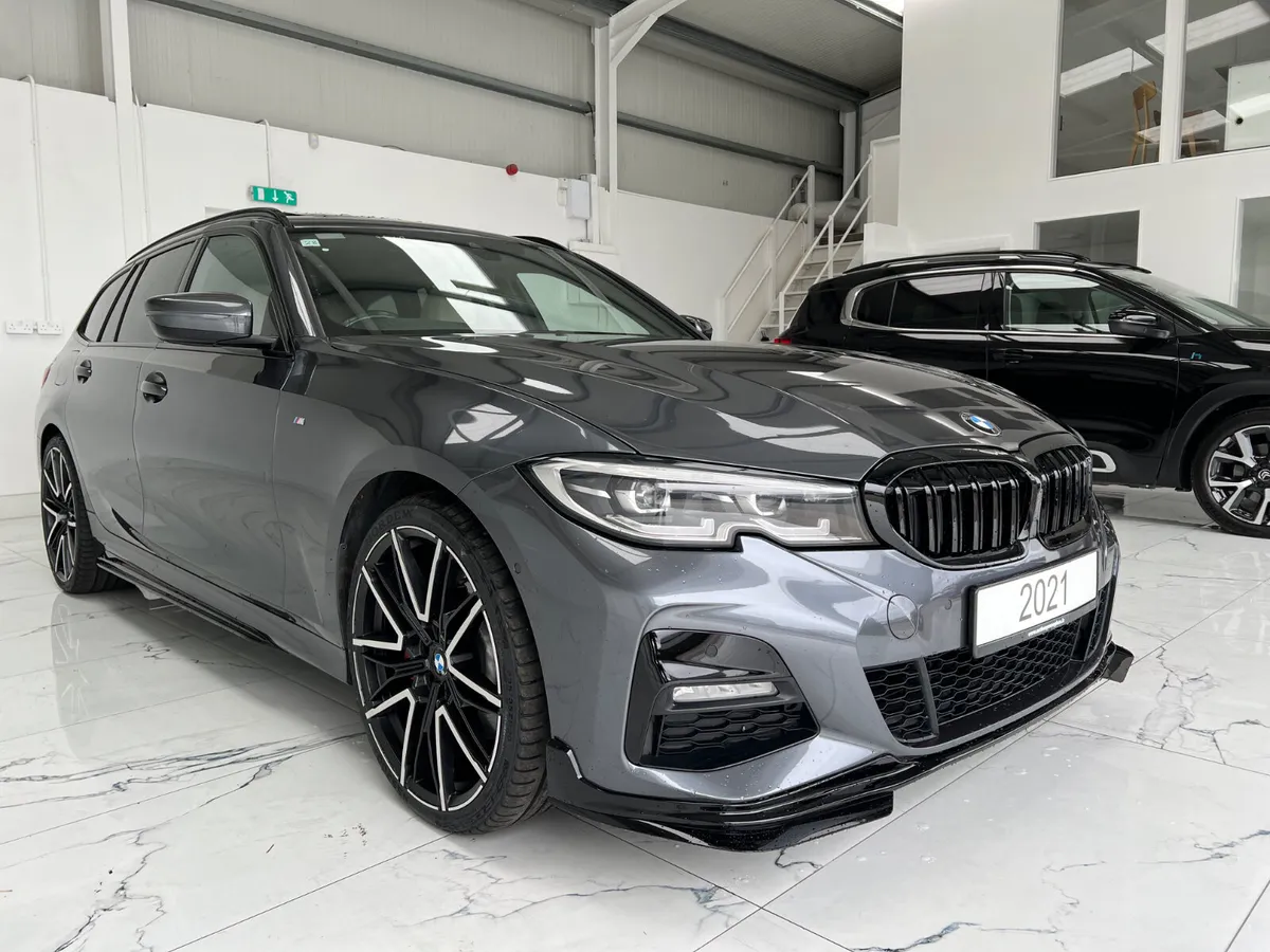 BMW 3-Series 2021 - Image 2