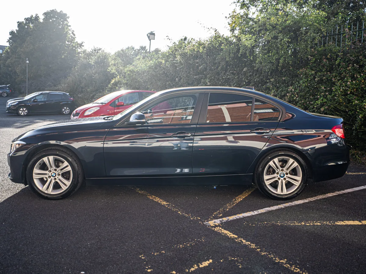 BMW 3-Series 2013 - Image 3