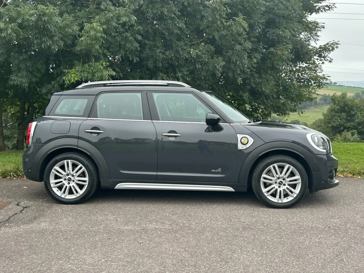 2019 Mini Countryman Cooper SE All4 PHEV - Image 4