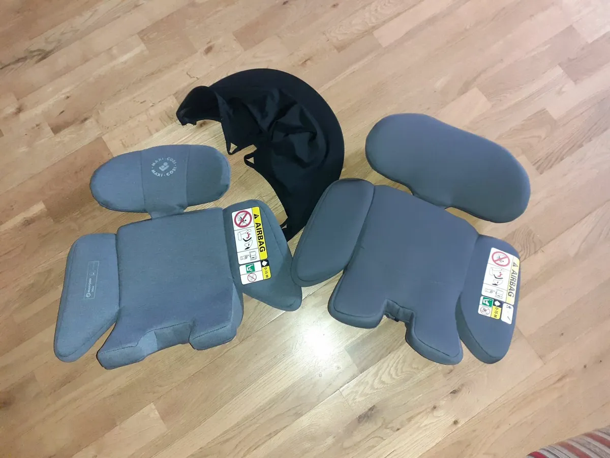 €5 EACH car seat accessories - Image 1