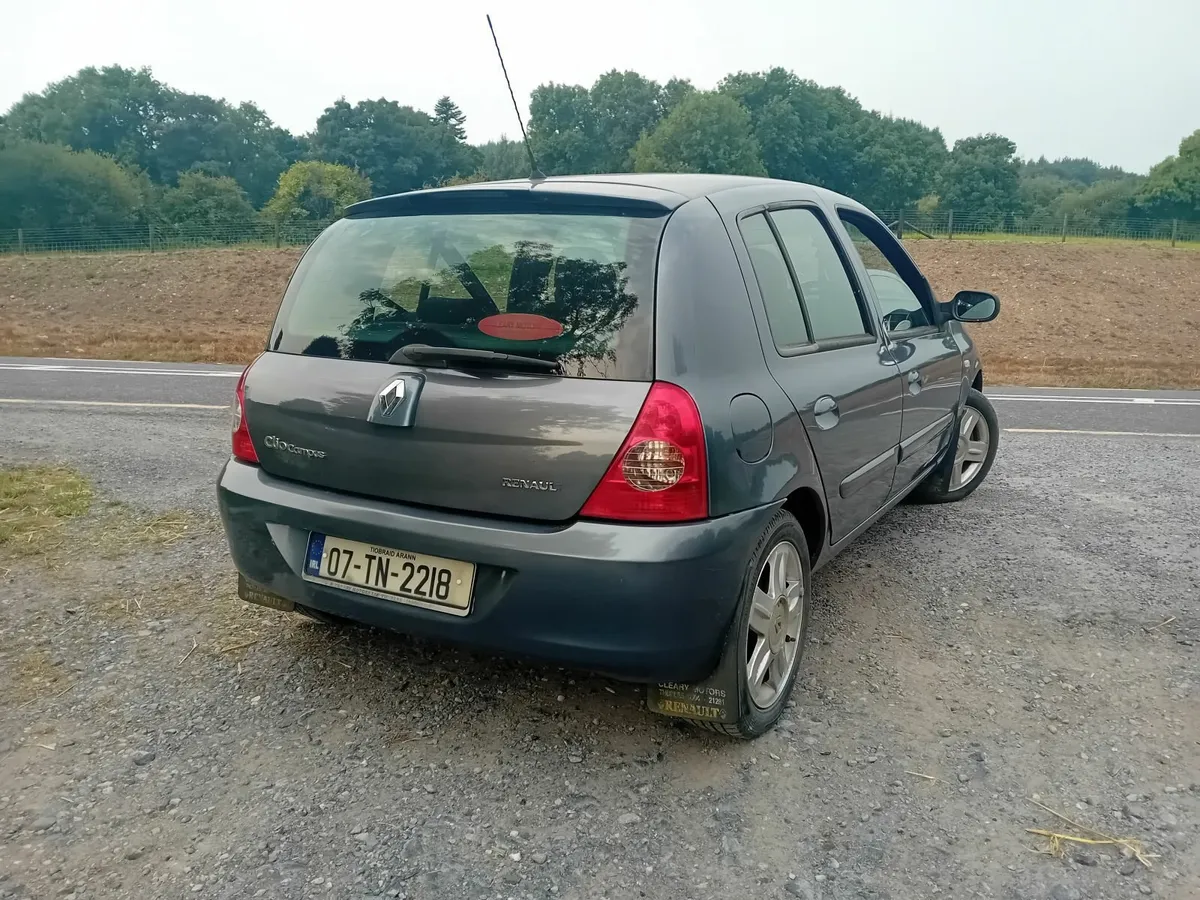 Renault Clio one owner, tiny miles. - Image 2