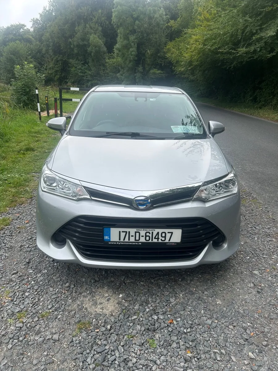 Toyota Corolla 2017 - Image 2