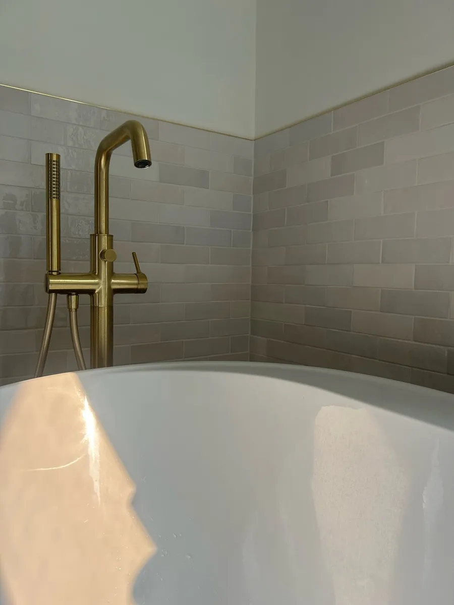 White Ceramic Tiles - Image 4