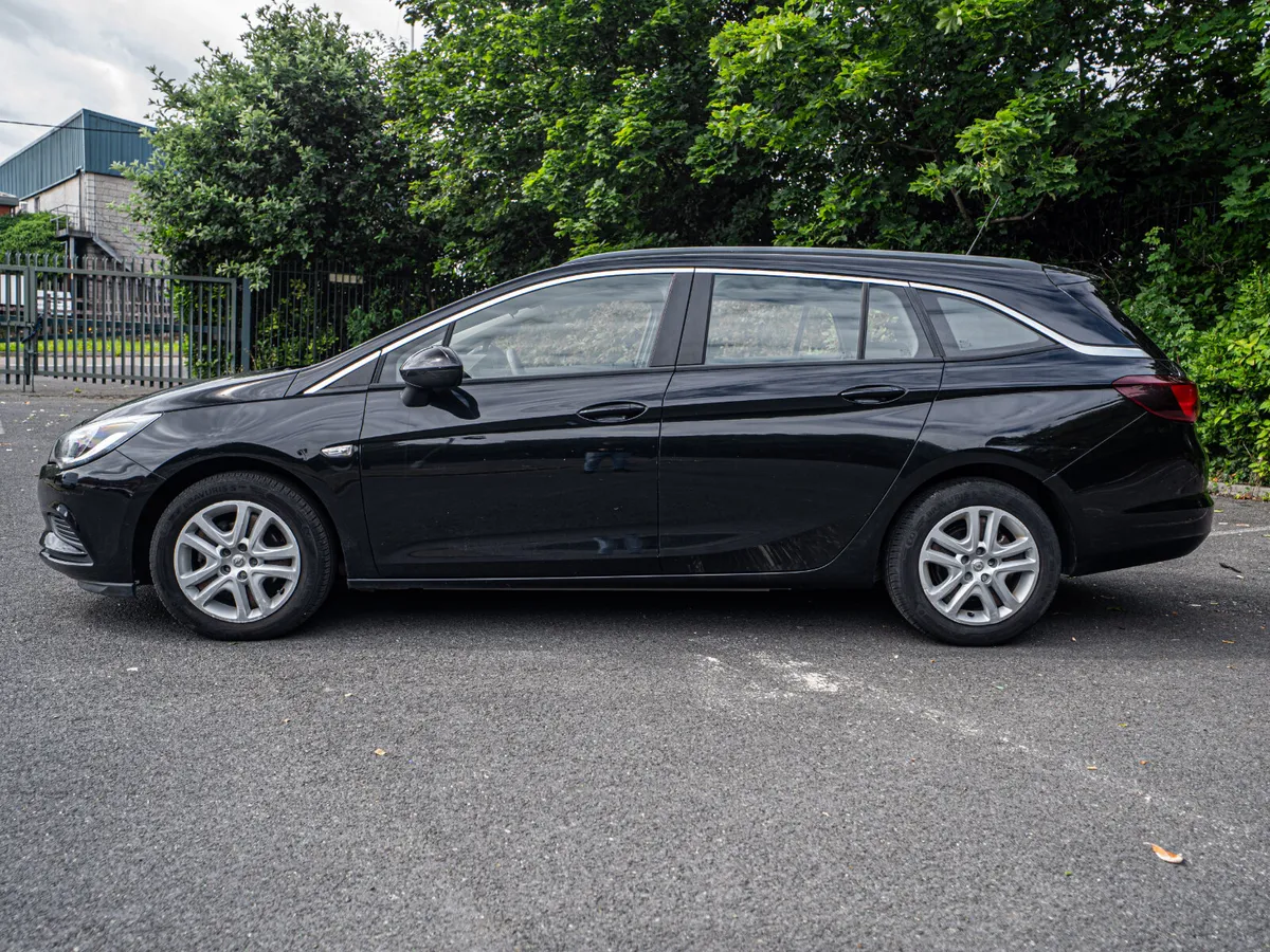 Opel Astra 2017 - Image 3